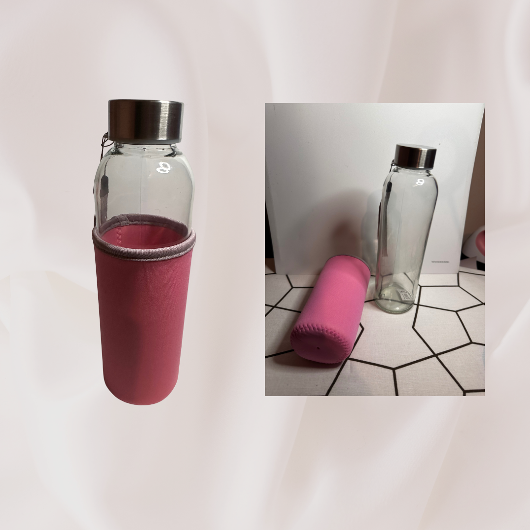 Bouteille en verre avec chaussette coloré